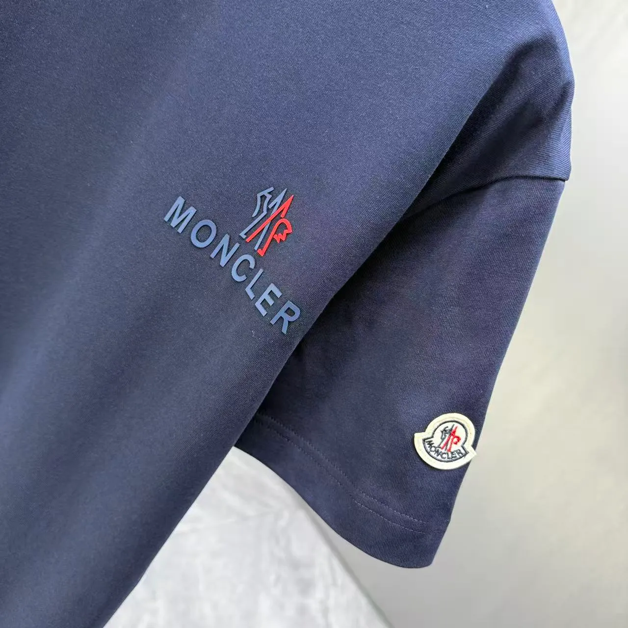MONCL* * 2026 New Arrival T logo ：Black White Dark Blue Sizes：S M L XL XXL